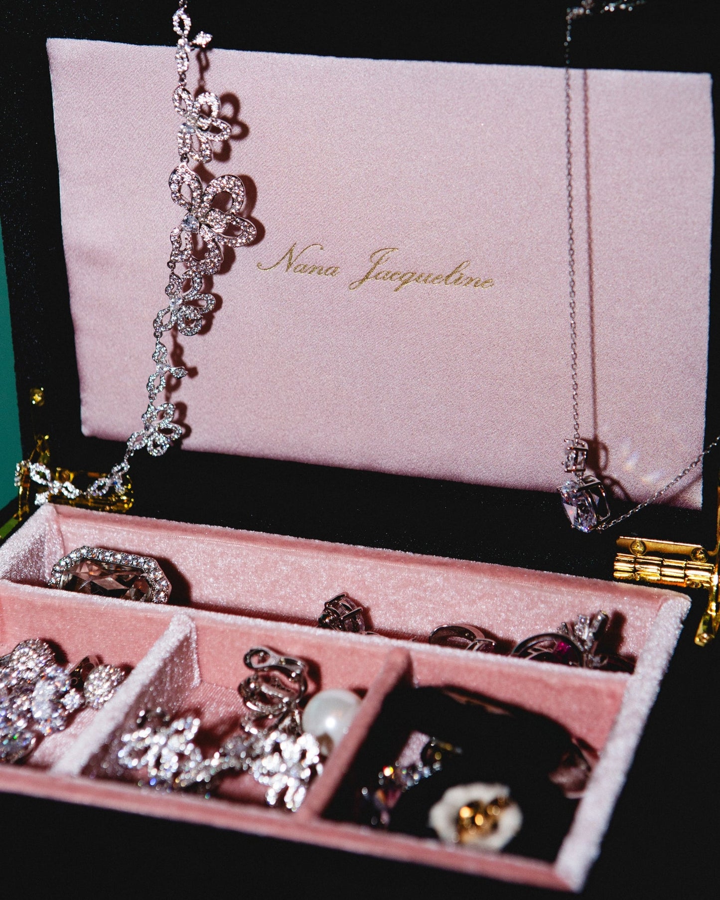 Evie Pearl Necklace