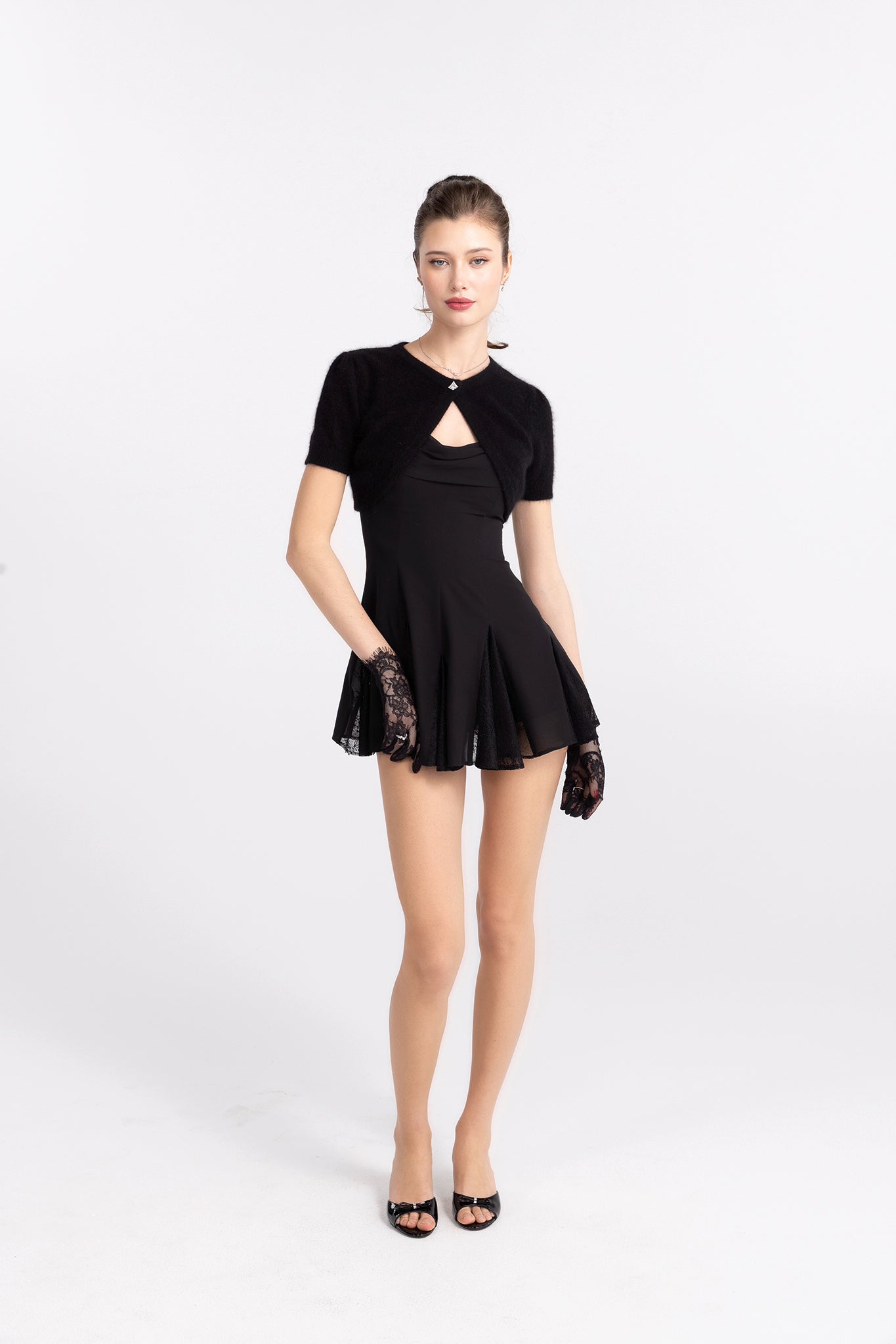 Elara Knitted Cropped Cardigan (Black)