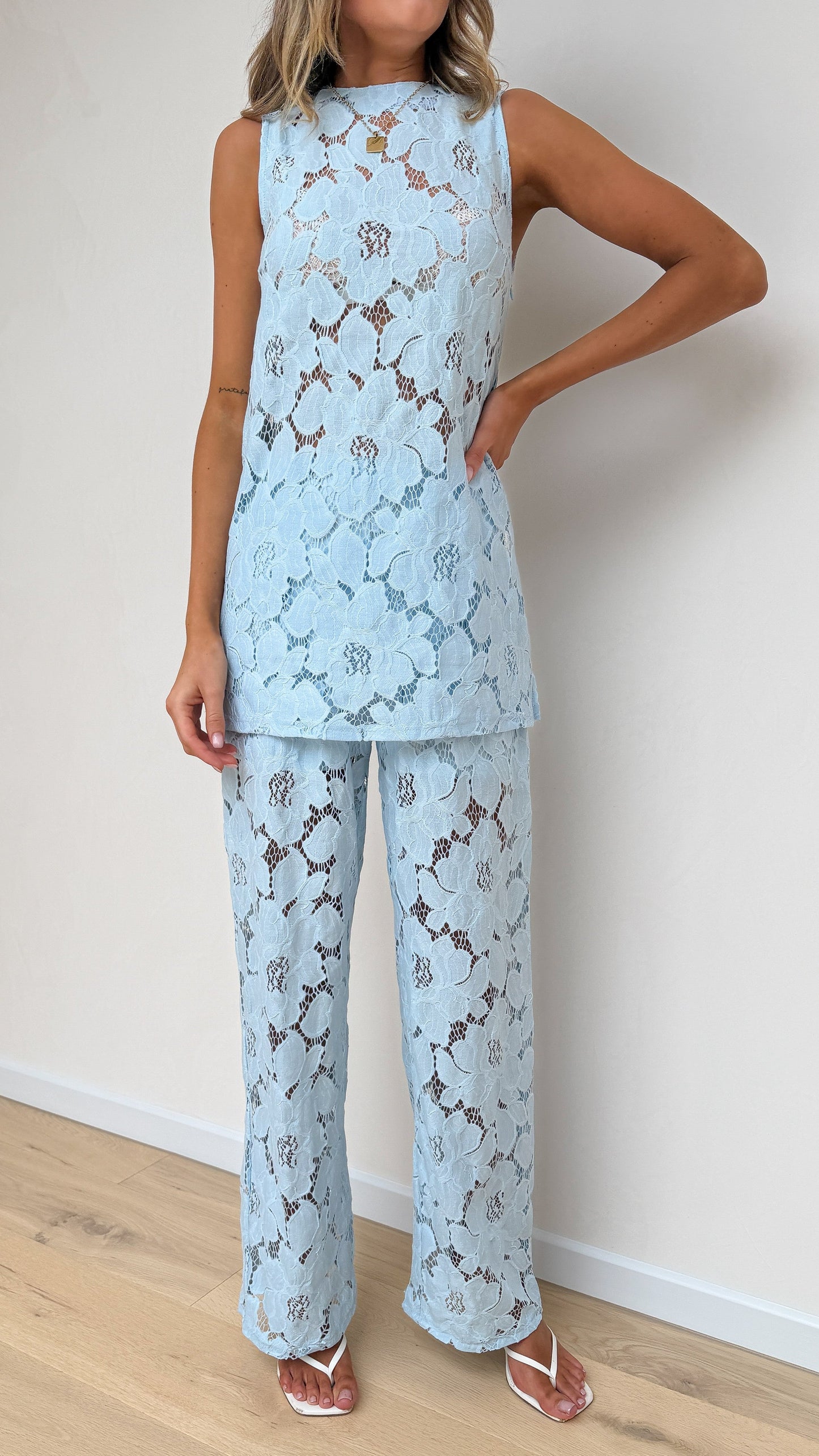 Makaylie Pants - Blue Flower