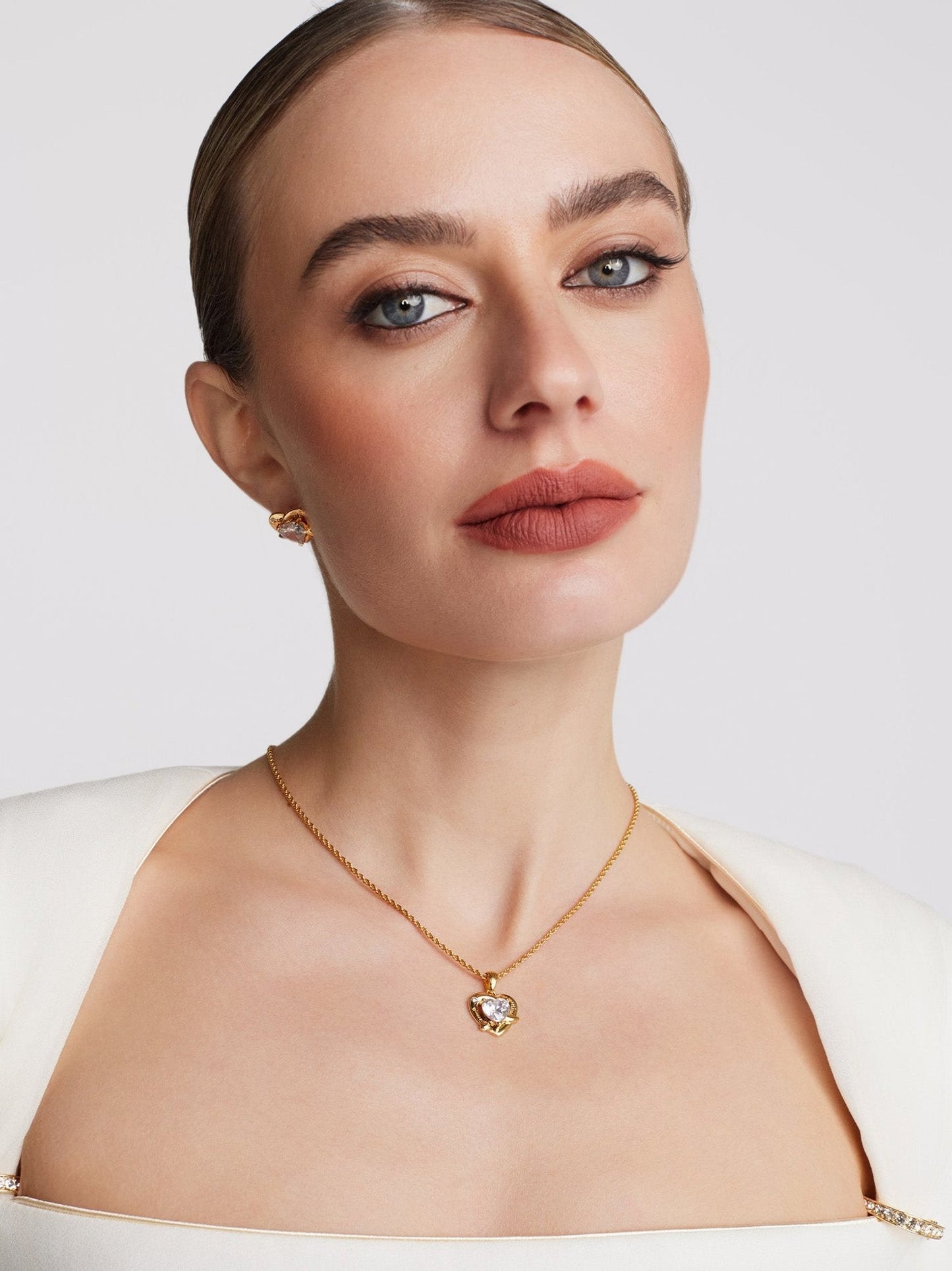 Mirabel Necklace (White)
