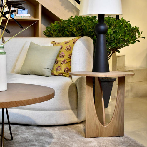 Accent Round table